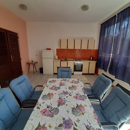 Vistica Apartment'S Podaca Exterior photo